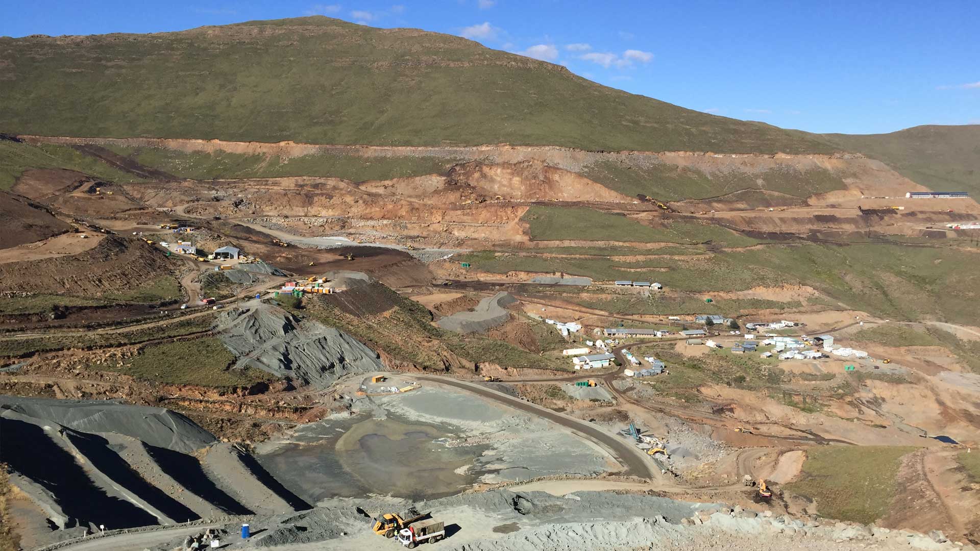 Resource Capital Funds logo